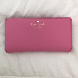 KATE SPADE Stacey Wallet!